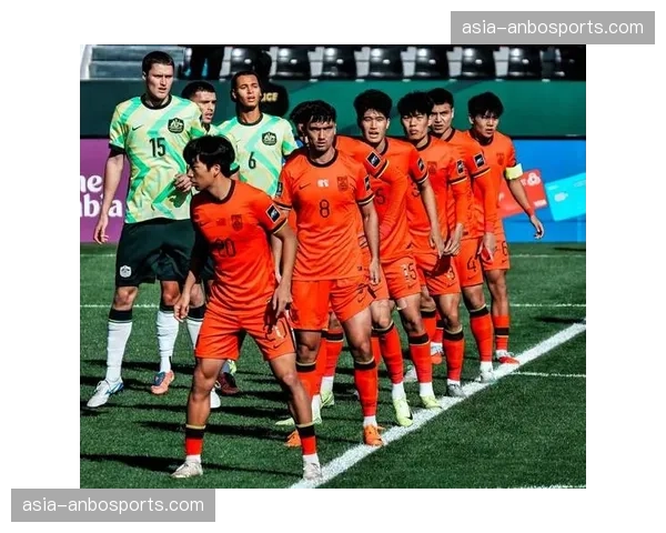 国奥队征调:四名中超球员将赴U23亚洲杯备战集训。